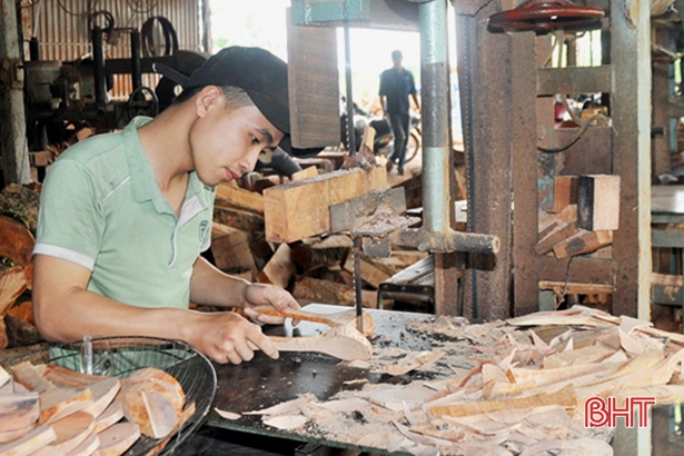 Sau Hàn Quốc, Nhật Bản, đồ gỗ mỹ nghệ Yên Hồ vươn sang Đức